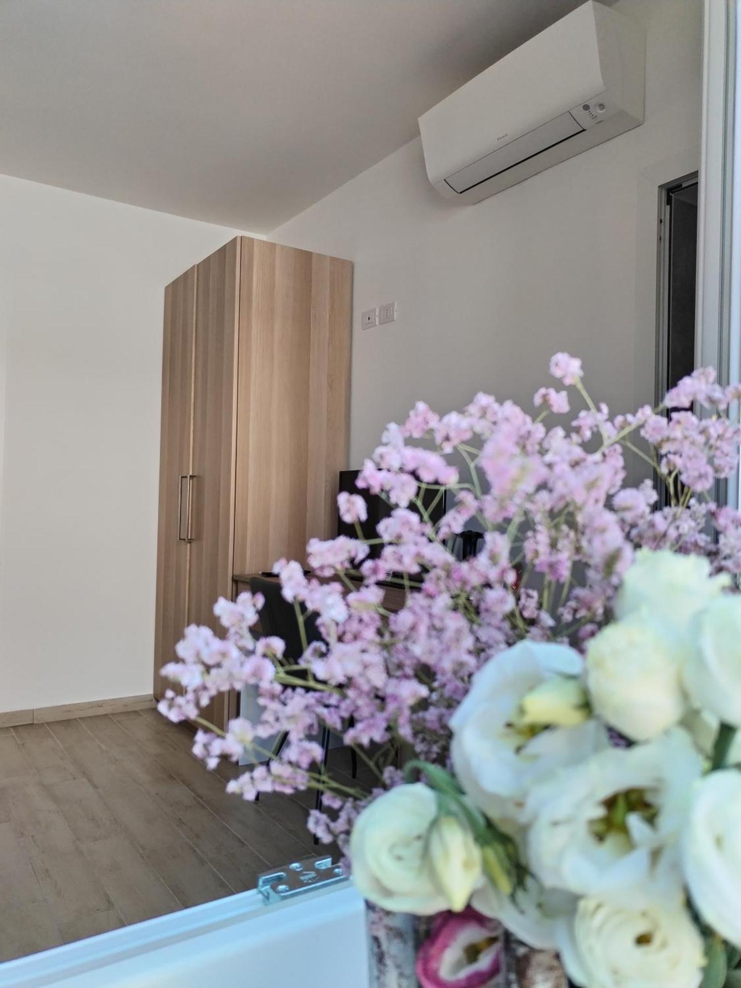 Arcobaleno Rooms Mestre-Venezia ภายนอก รูปภาพ
